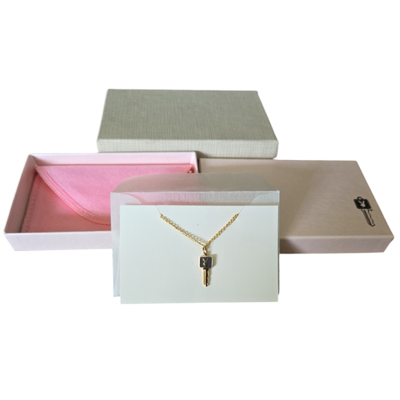 PLAYBOY Jewelry - Vintage PLAYBOY Club Playmate key charm necklace